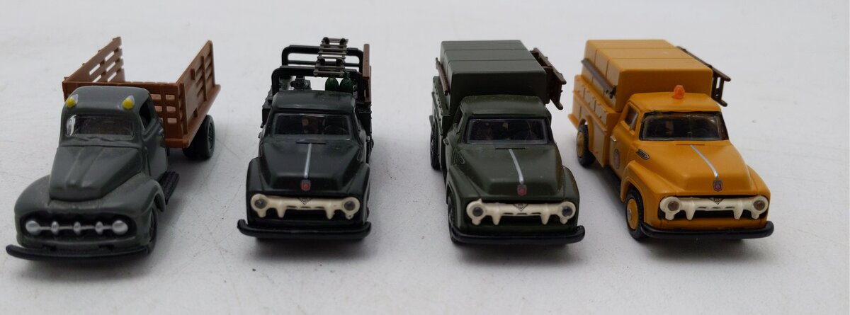 Classic Metal Works Assorted HO Scale Diecast Trucks [4] EX