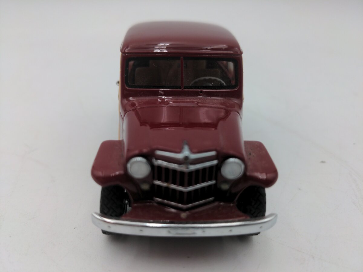 NEO 1:43 Willys 1994 Jeep Station Wagon VG/Box