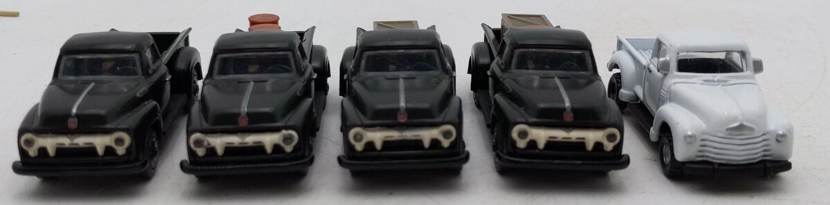 Classic Metal Works Assorted HO Scale Diecast Trucks [5] EX