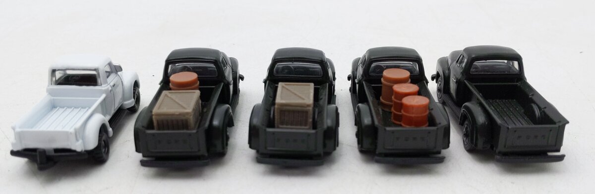 Classic Metal Works Assorted HO Scale Diecast Trucks [5] EX