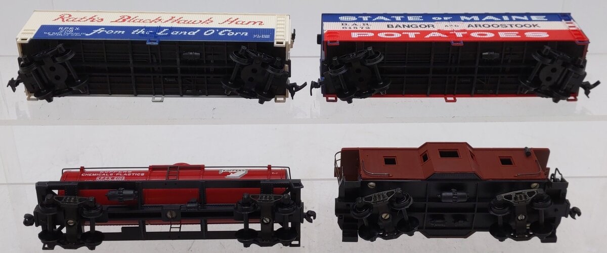 HO Scale Assorted Freight Cars [4] VG
