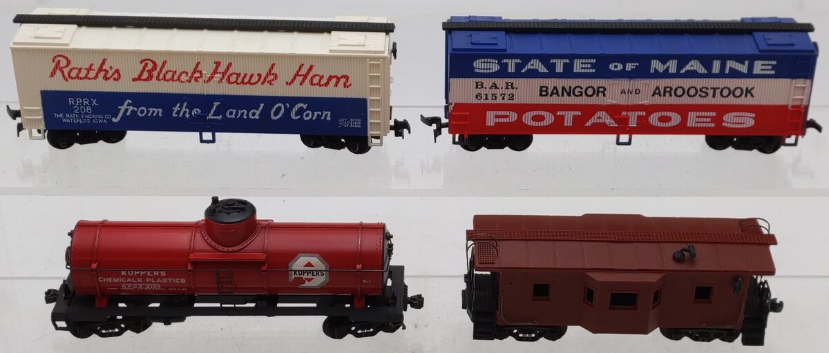 HO Scale Assorted Freight Cars [4] VG