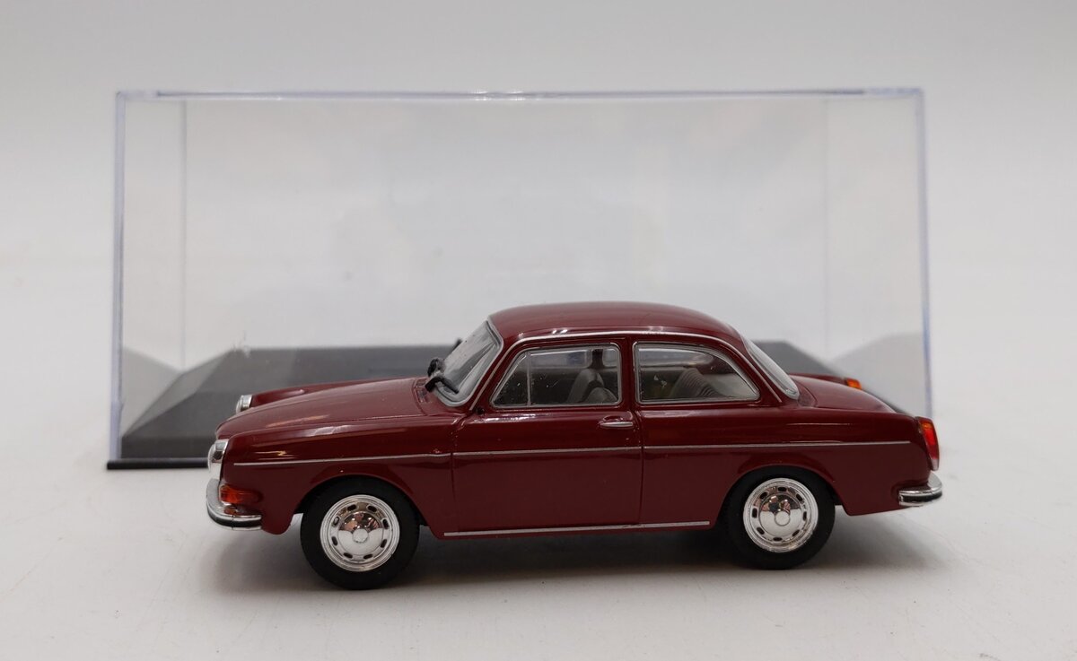 Whitebox 1:43 Scale Volkswagen 1600 L (Dark Red) LN/Box