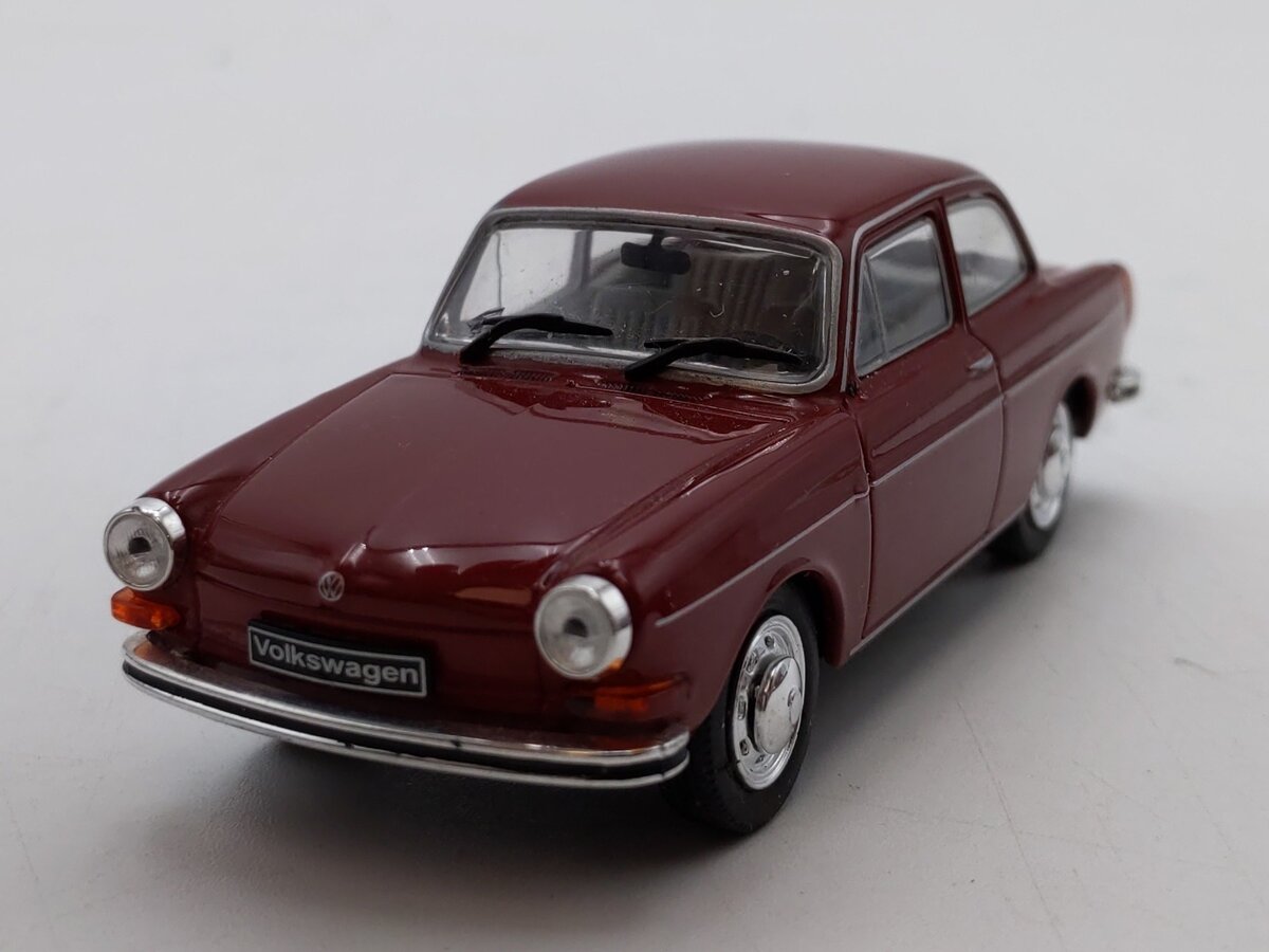Whitebox 1:43 Scale Volkswagen 1600 L (Dark Red) LN/Box