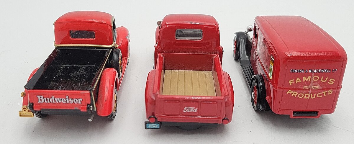 Matchbox, Elicar, & Other Diecast 1:43 Vehicle Assortment: YVTO5, 94212 [3] EX