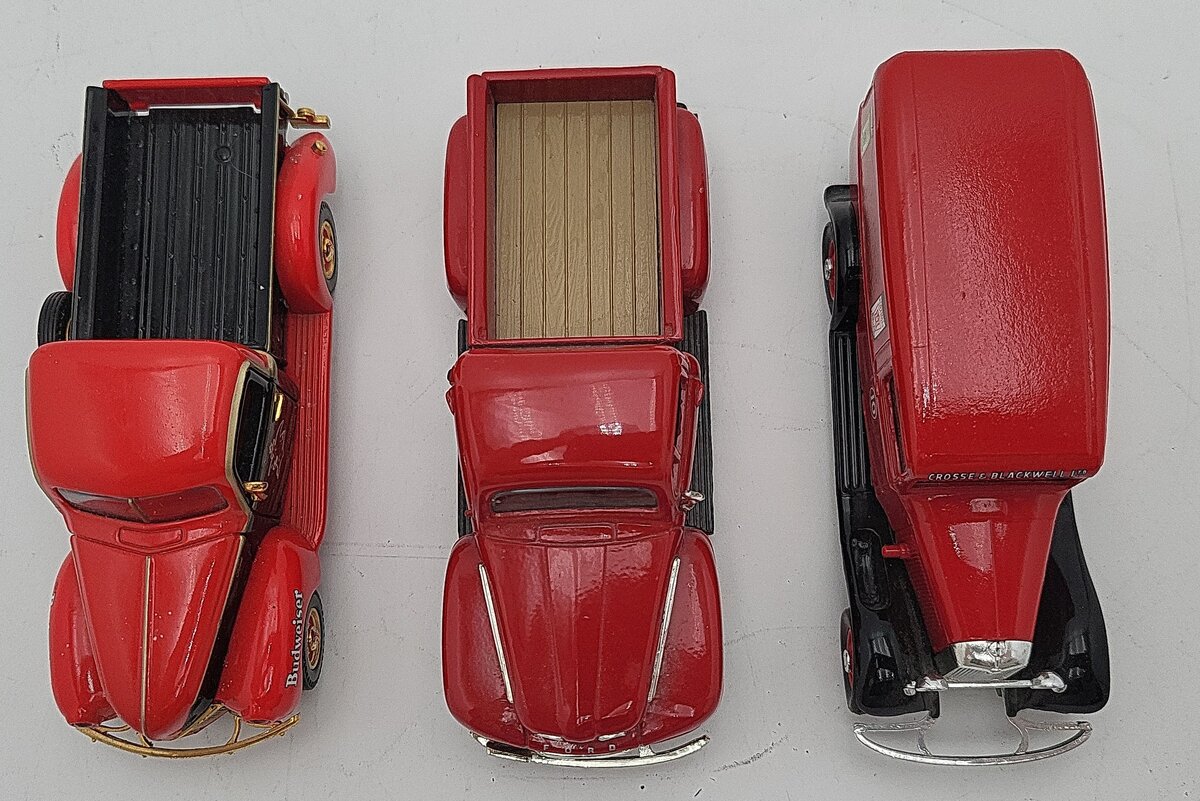 Matchbox, Elicar, & Other Diecast 1:43 Vehicle Assortment: YVTO5, 94212 [3] EX