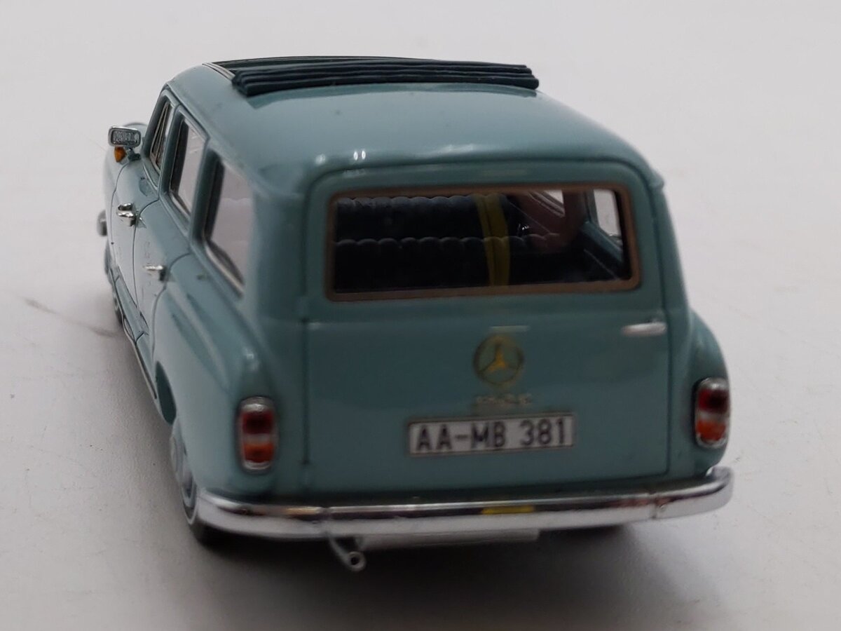 IXO Models 1:43 Scale CLC286 Mercedes-Benz 240 G Wagon SWB Soft Top 1986 LN/Box