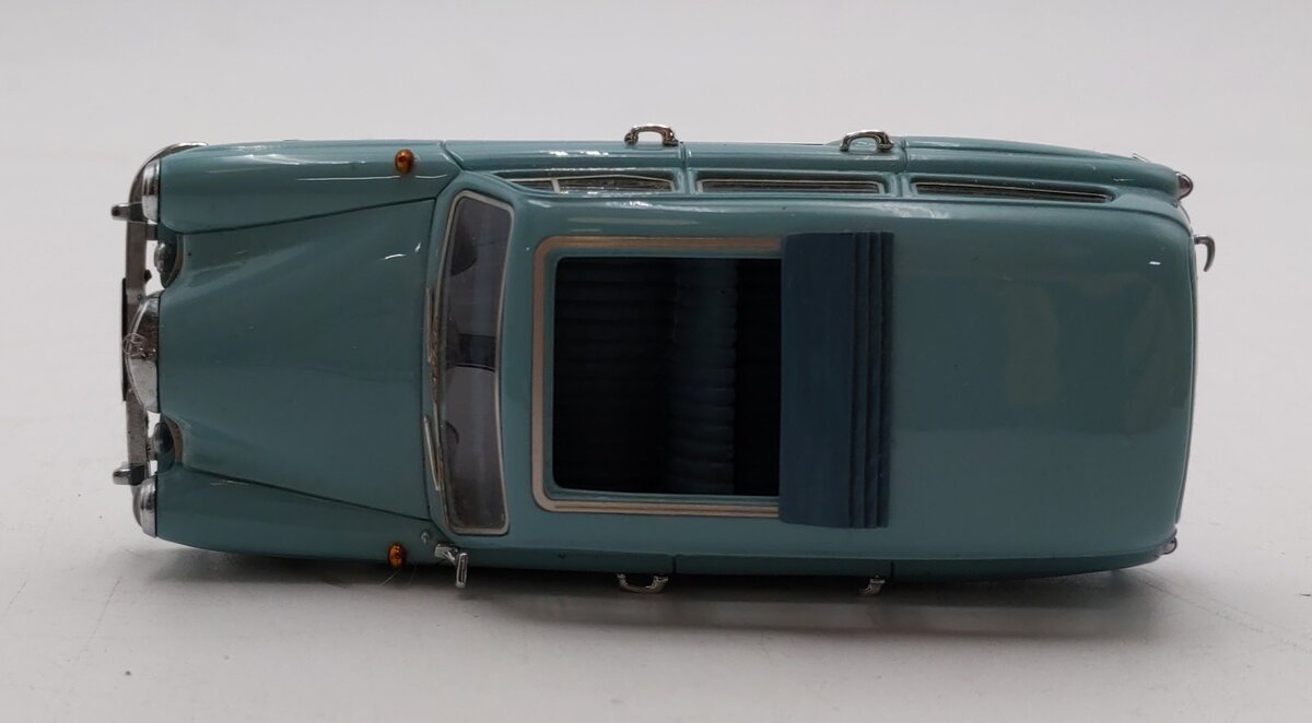 IXO Models 1:43 Scale CLC286 Mercedes-Benz 240 G Wagon SWB Soft Top 1986 LN/Box
