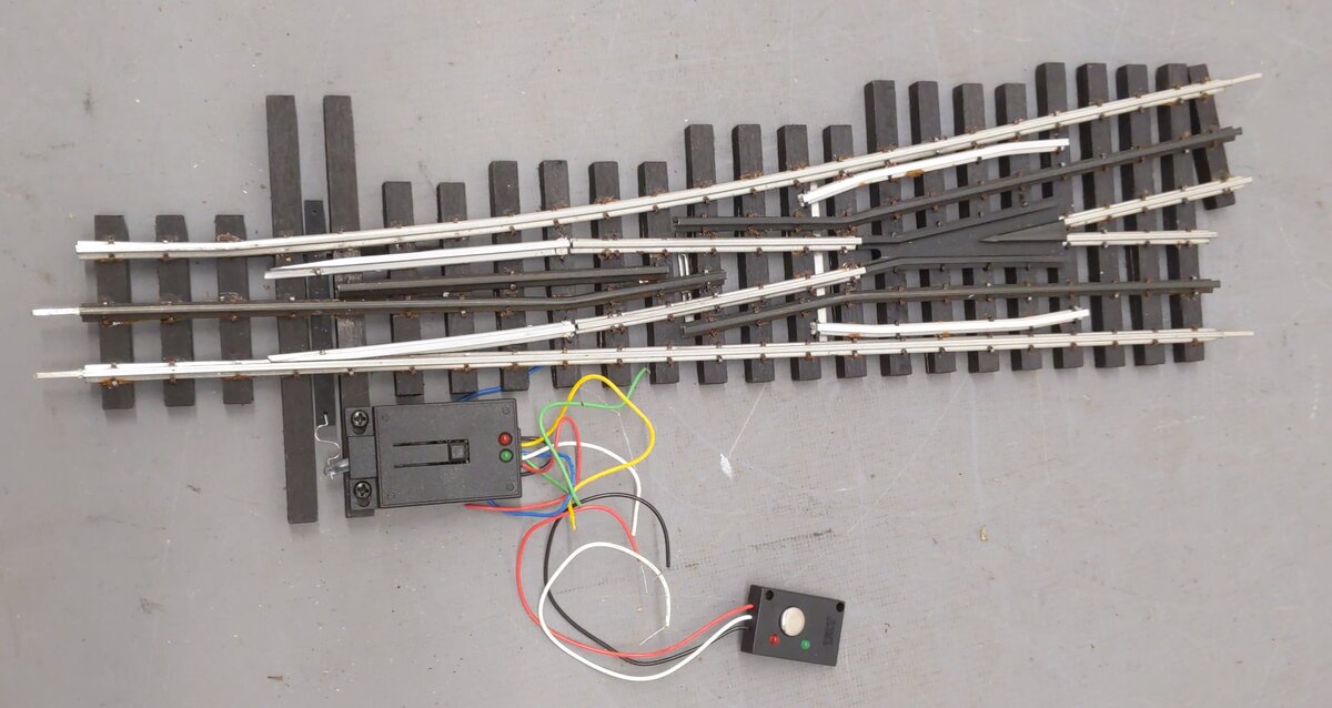 Ross 101M25 11° Regular Left Hand with DZ-2500 Remote Switch Turnout VG/Box