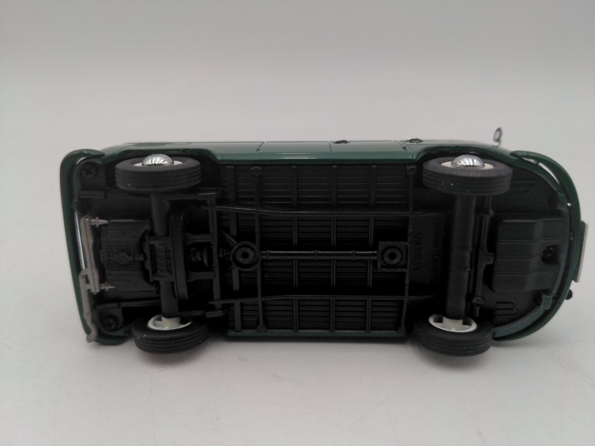 Premium ClassiXXs 1/43 VW T1 Bus Polizei VG/Box