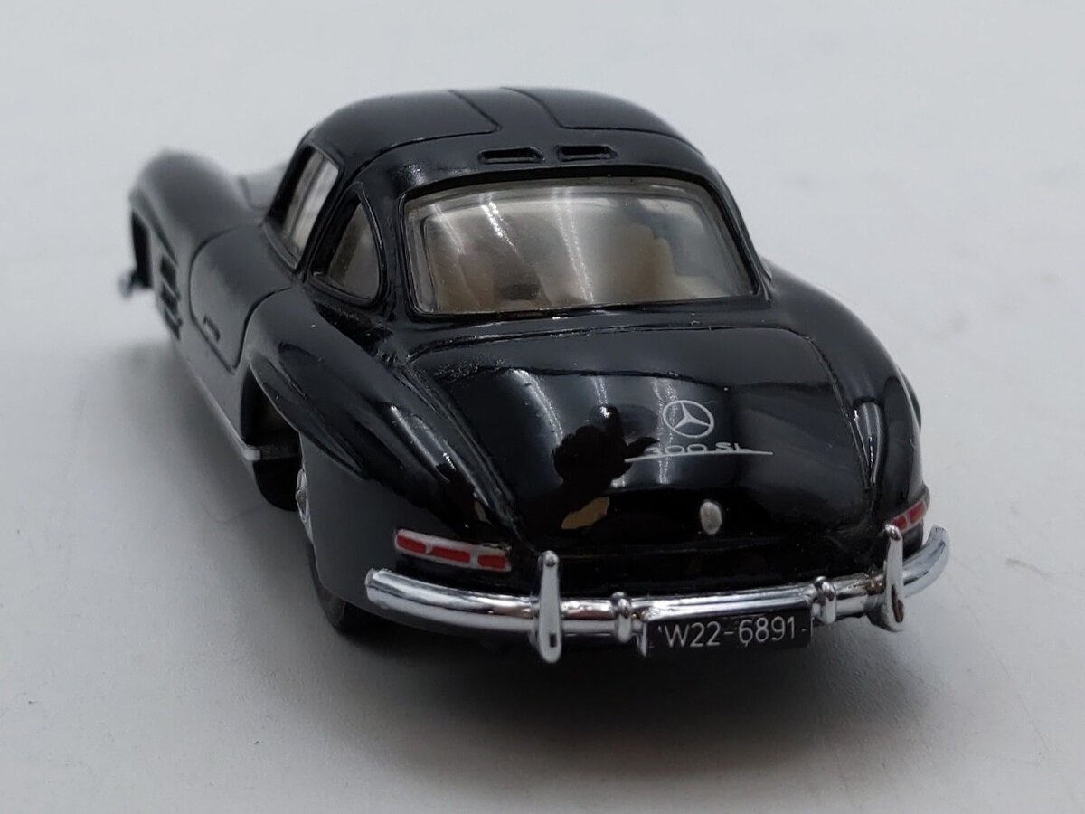 Matchbox 1:43 Scale 1955 Mercedes-Benz 300 SL Gullwing (Black) LN/Box