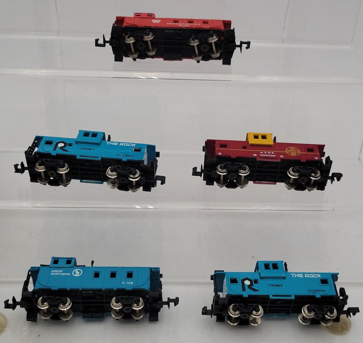 Bachmann Assorted N Scale Caboose Cars #760720,17067,999628,17067,X-106 [5] EX/Box