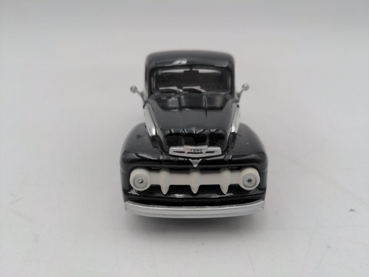 Greenlight Collectibles 86315 1:43 1951 Ford F-1 in Raven Black EX/Box