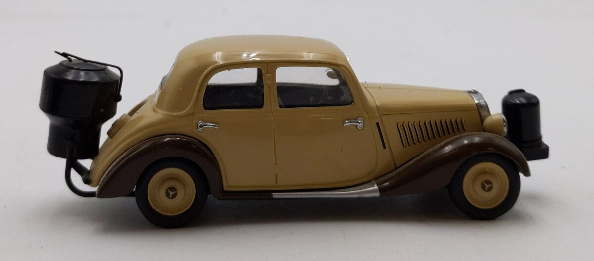 Schuco 1:43 Scale Mercedes-Benz 170V Holzvergaser (wood gasifier) LN/Box