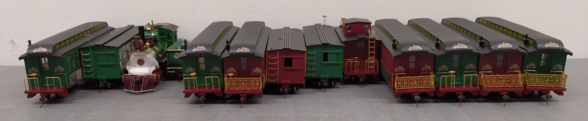 Hawthorne Village Christmas Train Set EX