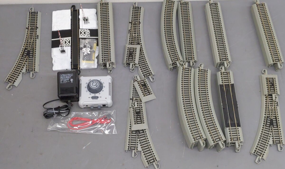Hawthorne Village Christmas Train Set EX
