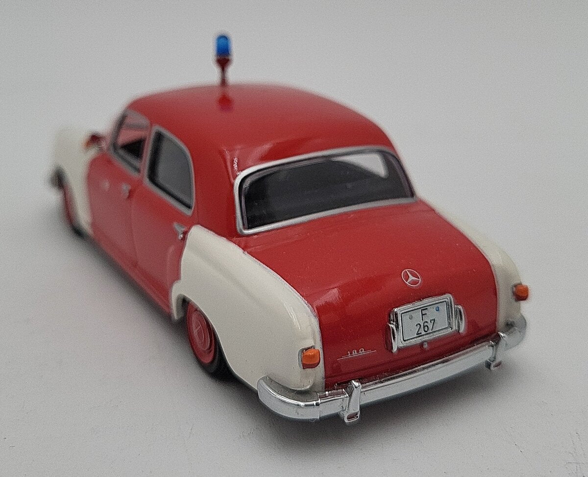 Minichamps 1:43 W120 Mercedes-Benz 180 Ponton 1956 Frankfurt Fire F-267 EX