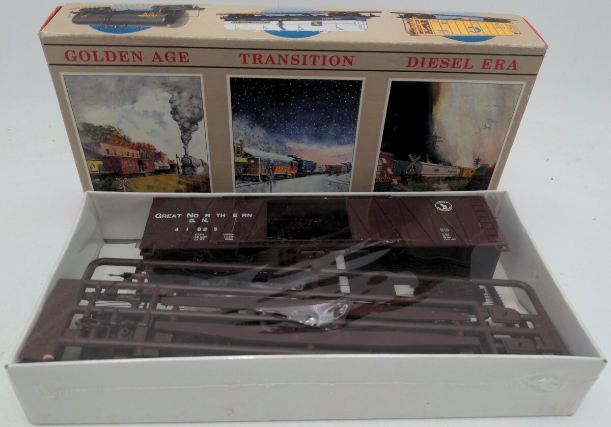 Walthers 932-5851 HO Great Northern 50' DD OB Auto Boxcar # 41744 Kit NIB