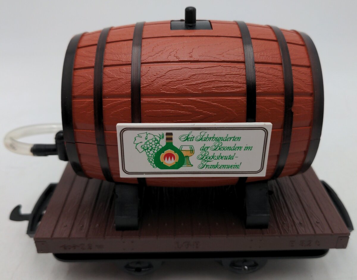 LGB 4047 G Scale Flatcar with Ferdinand Pieroth Whiskey Barrel EX/Box