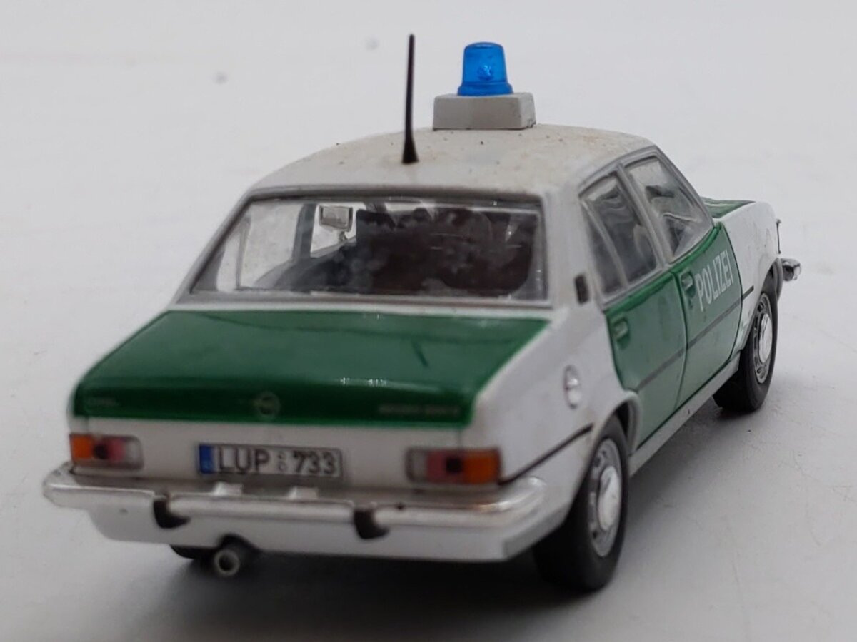 Opel Rekord D 1972-19771:43 Scale police model car Opel Collection LN/Box