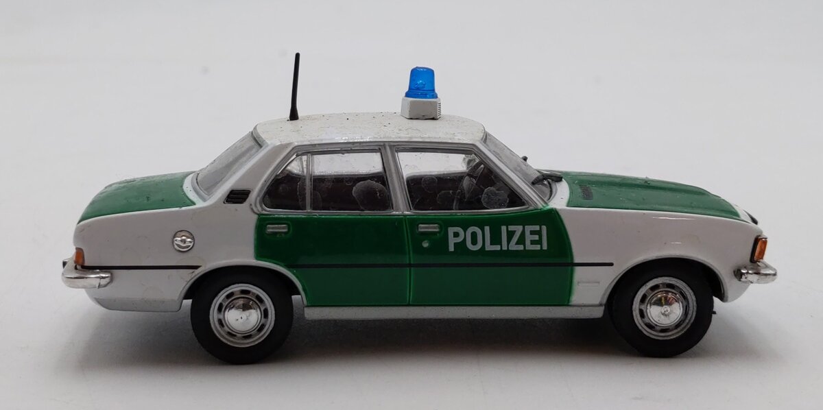 Opel Rekord D 1972-19771:43 Scale police model car Opel Collection LN/Box