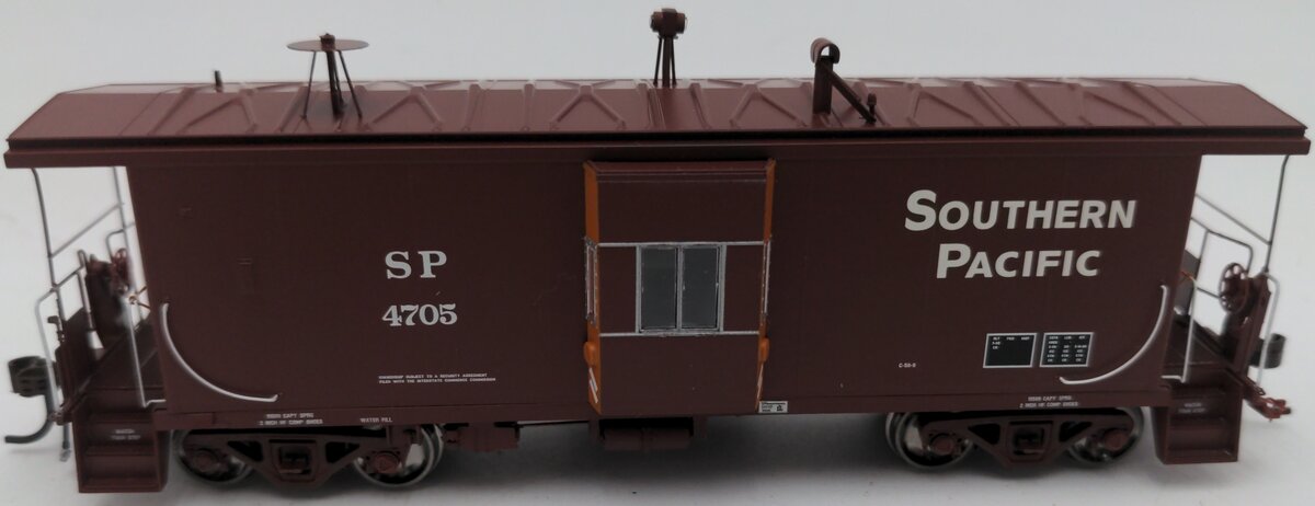 Athearn G63010 HO Southern Pacific C-50-9 Bay Window Caboose w/ Lights #4705 EX/Box