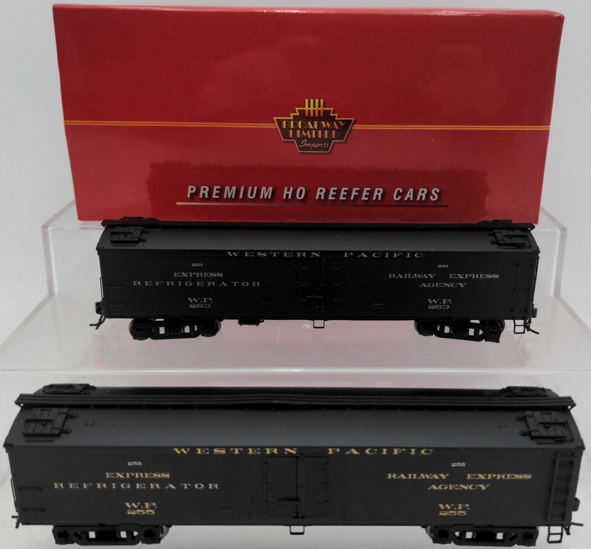 Broadway Limited 1489 HO Western Pacific 53'6" Wood Express Reefer 2-Car Set EX/Box
