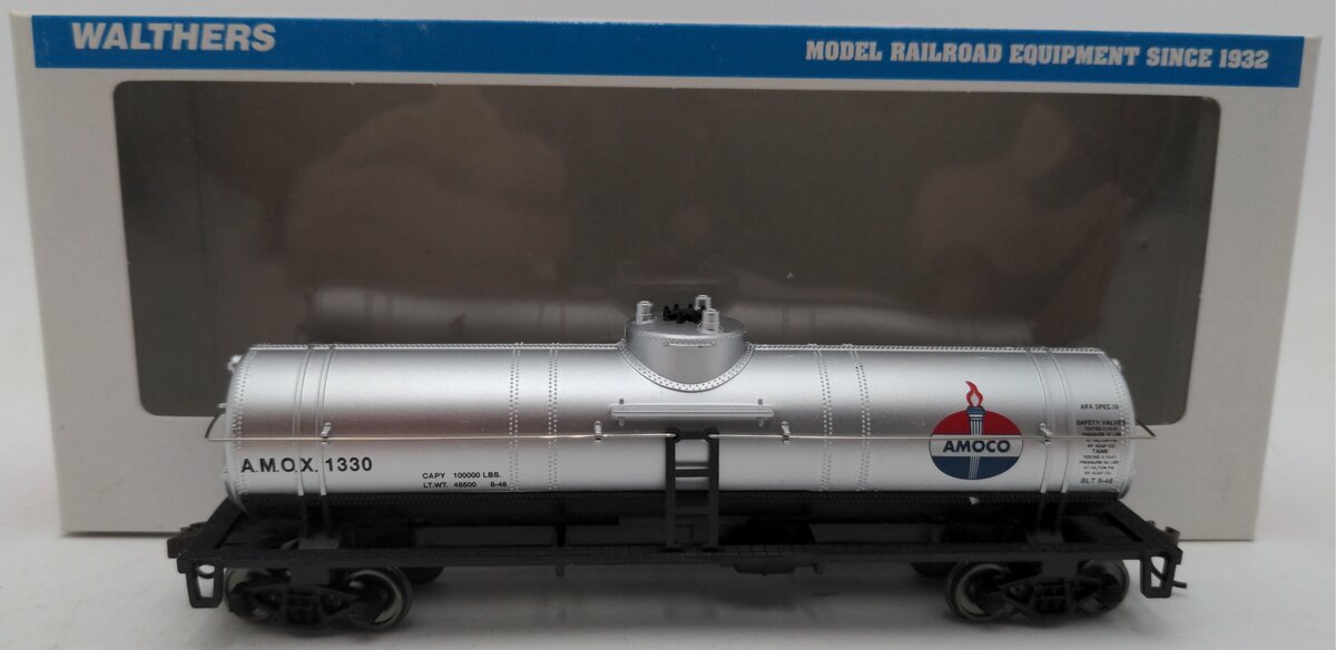 Walthers 931-1613 HO Scale Amoco Oil 40' Tank Car #1330 EX/Box