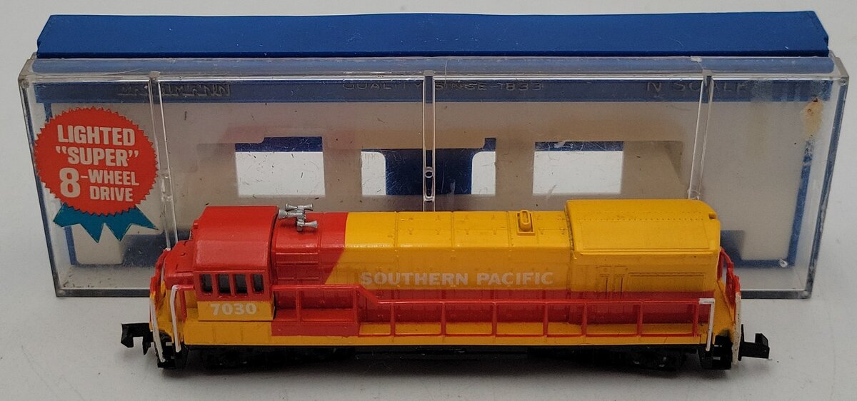 Bachmann 4682 N Scale Southern Pacific GE U36B Diesel Locomotive #7030 EX/Box