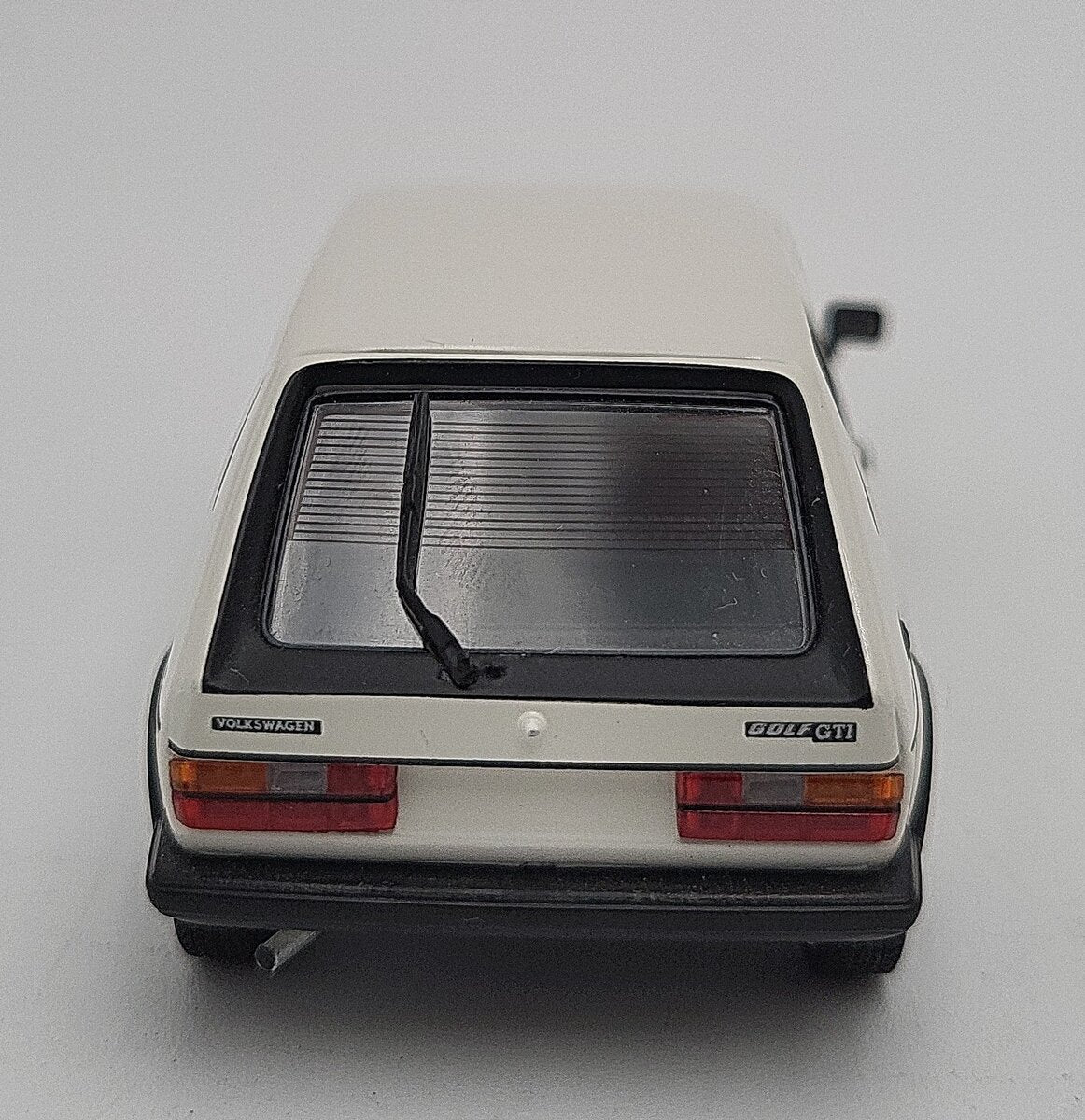 Minichamps 1:43 940 055171 VW Golf Mk1 GTI 1980 - White EX
