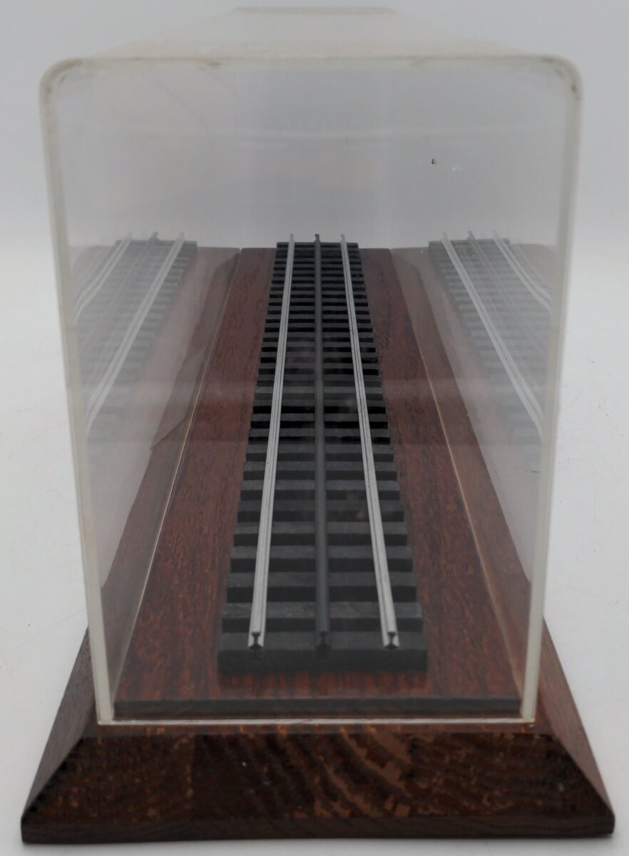 Lionel 6-18008 Disneyland 4-4-0 Steam Locomotive & Tender #4 w/Display Case EX/Box
