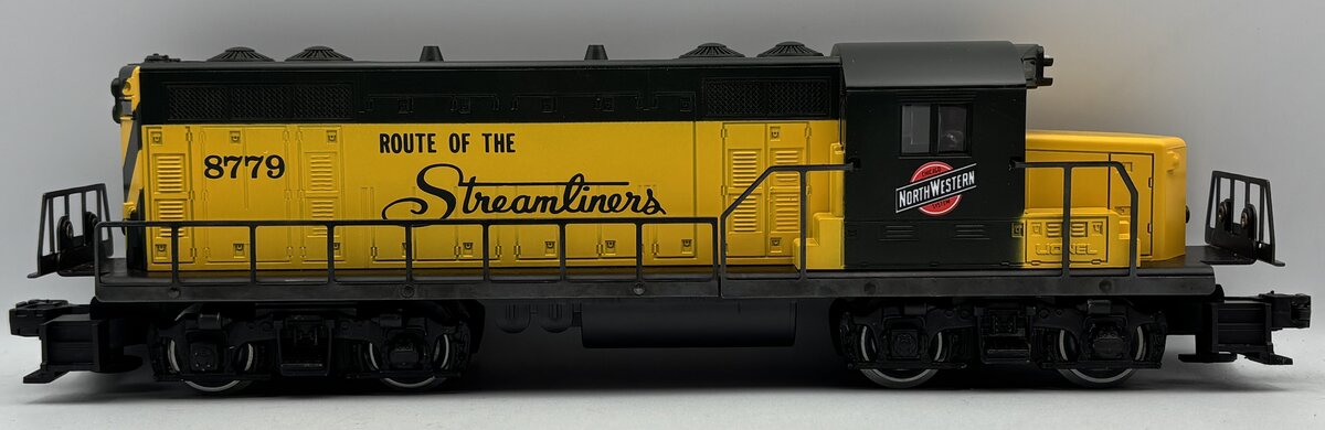 Lionel 6-8779 O Gauge Chicago and Northwestern GP-20 Dummy Diesel Locomotive EX/Box