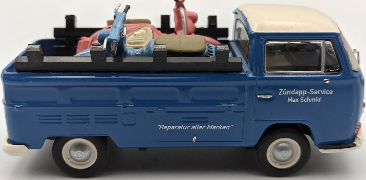 Premium ClassiXXs 1/43 VW Hormiga 1976