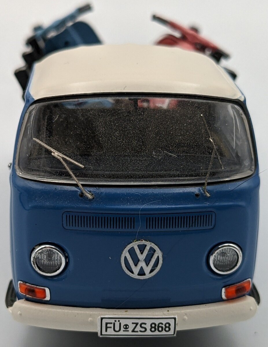 Premium ClassiXXs 1/43 VW Hormiga 1976