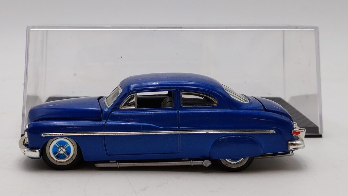 ERTL 1:43 Scale 1949 Mercury Custom Coupe (