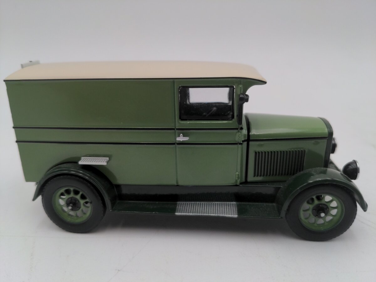 Premium ClassiXXs 25 1/43 Phanomen Granit Green VG