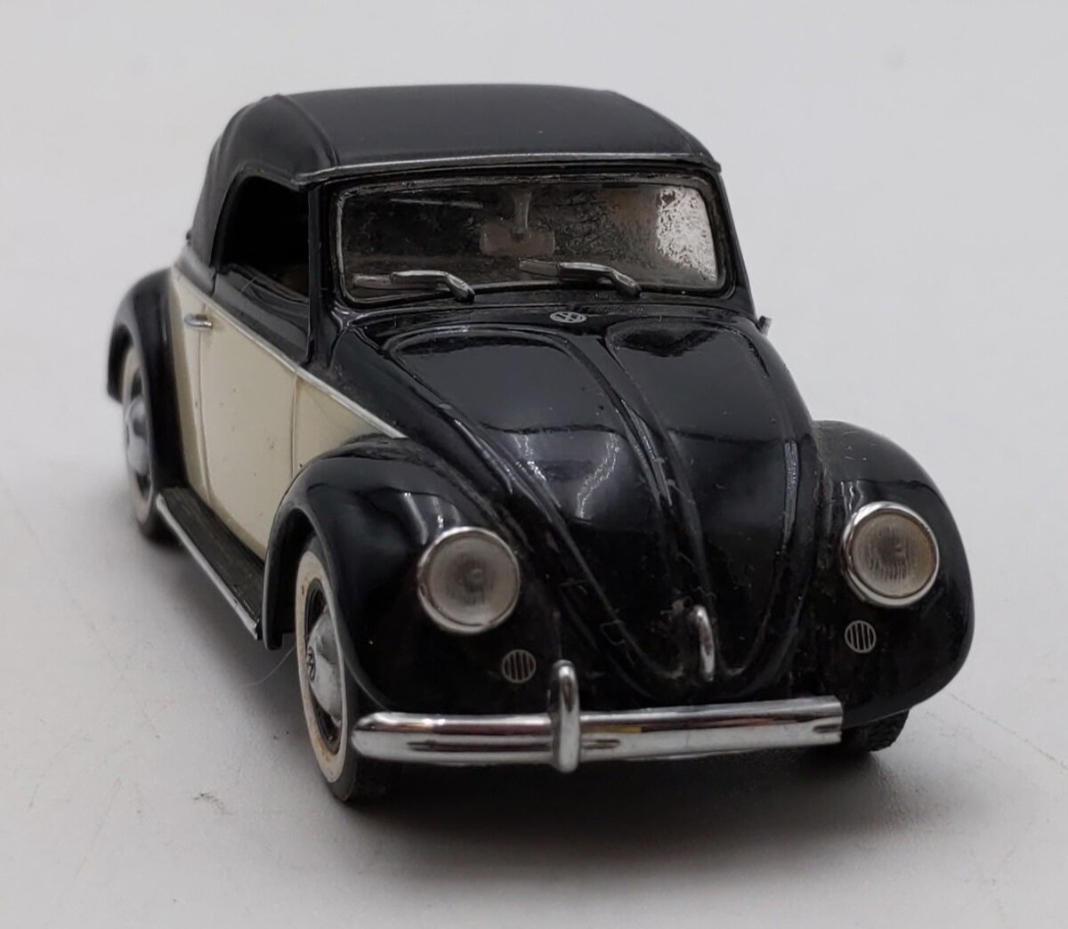 Minichamps 1:43 Scale Volkswagen Beetle Hebmüller Cabriolet Black 1949 LN/Box