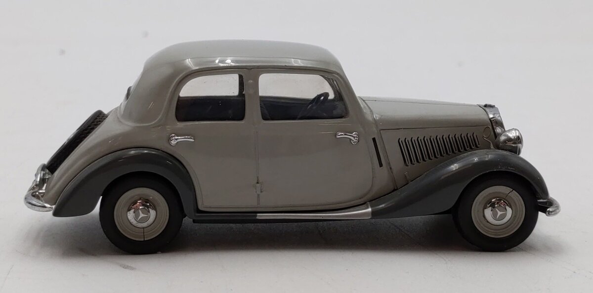 Vitesse 1:43 Scale 1930s-era Mercedes-Benz 170V sedan EX/Box