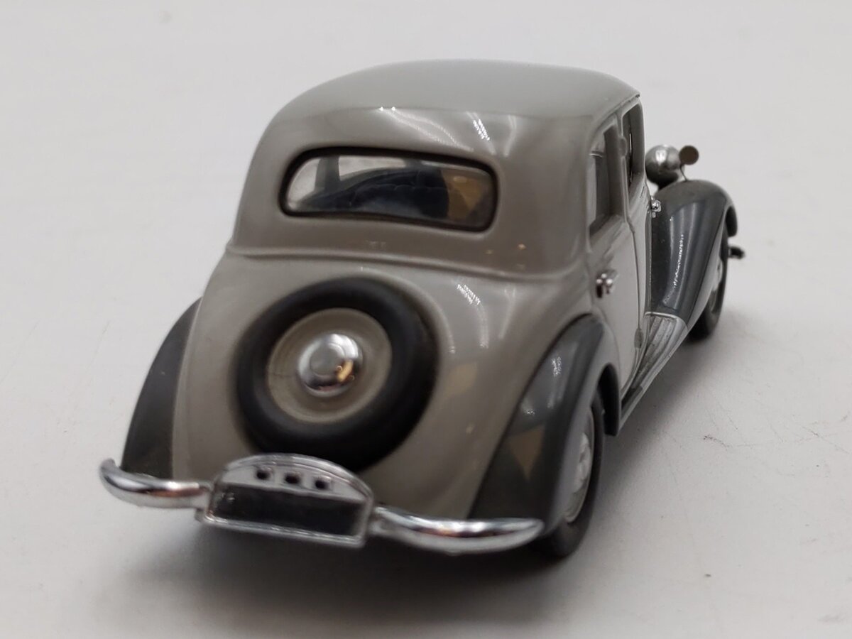 Vitesse 1:43 Scale 1930s-era Mercedes-Benz 170V sedan EX/Box