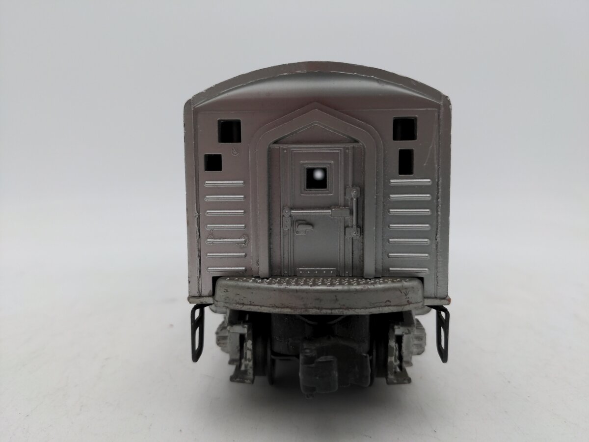 Lionel 2343C Vintage O Santa Fe F-3 Screen Top Non-Pwd. B-Unit Diesel Locomotive VG
