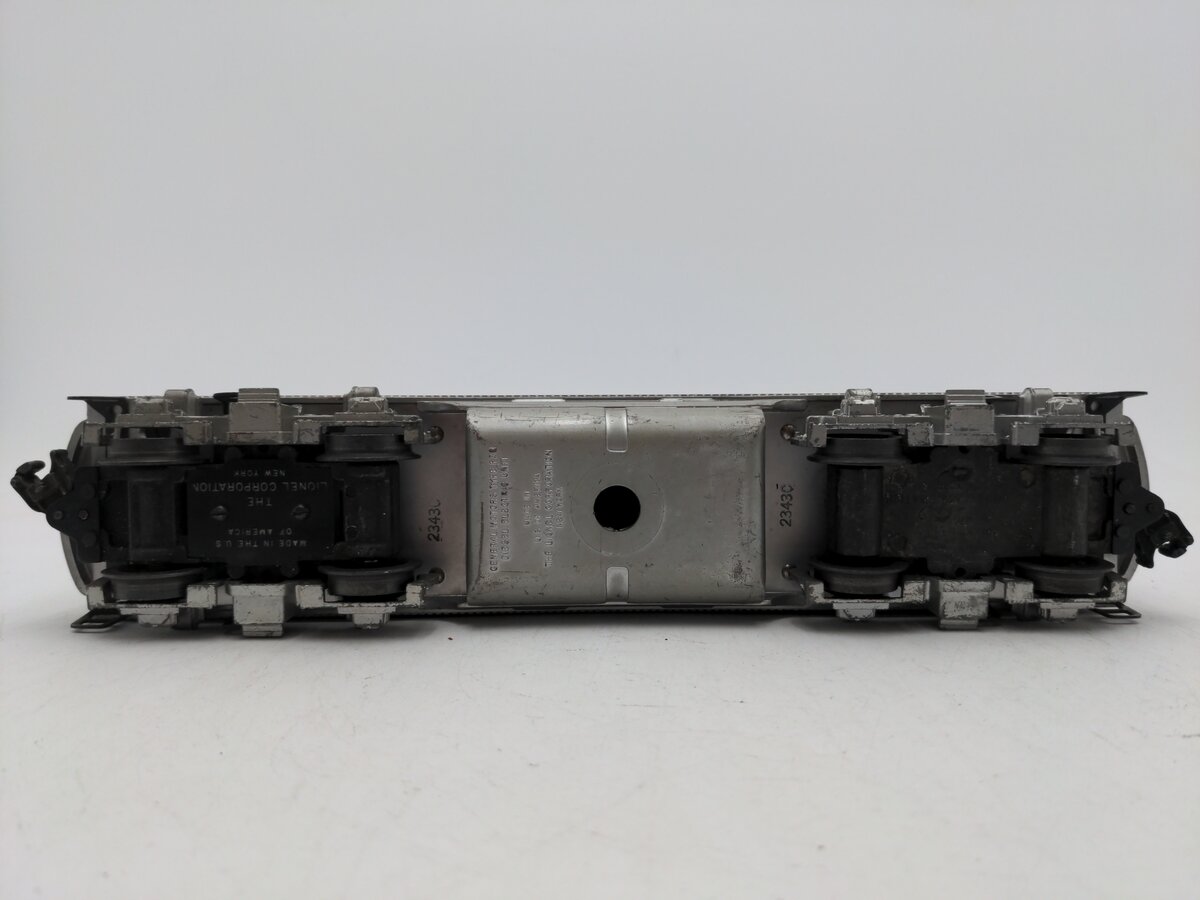 Lionel 2343C Vintage O Santa Fe F-3 Screen Top Non-Pwd. B-Unit Diesel Locomotive VG