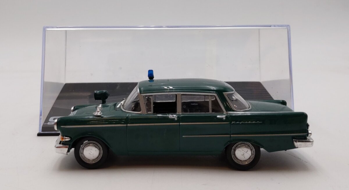 Opel Kapitan PII 1959-1964 1:43 Scale Police Car Opel Collection LN/Box