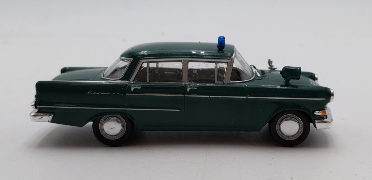 Opel Kapitan PII 1959-1964 1:43 Scale Police Car Opel Collection LN/Box