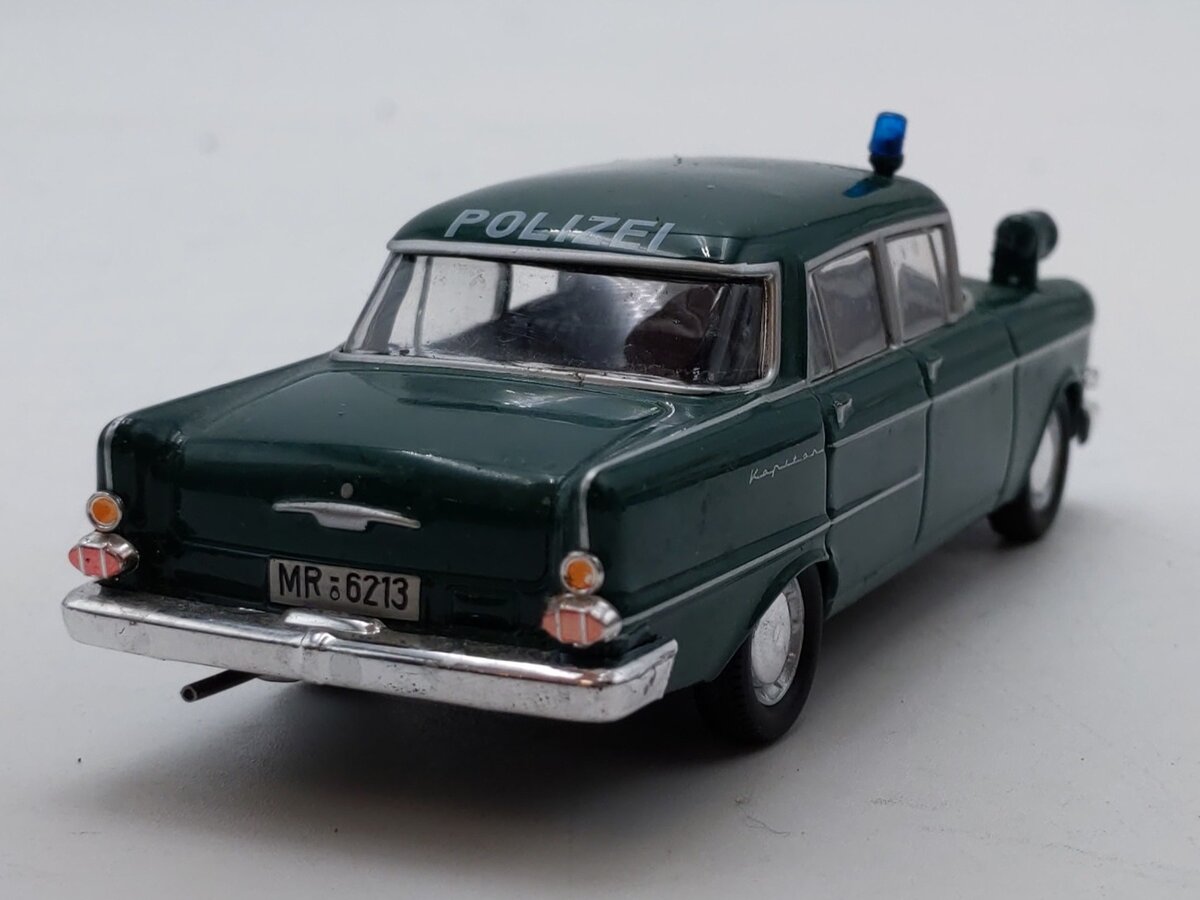 Opel Kapitan PII 1959-1964 1:43 Scale Police Car Opel Collection LN/Box