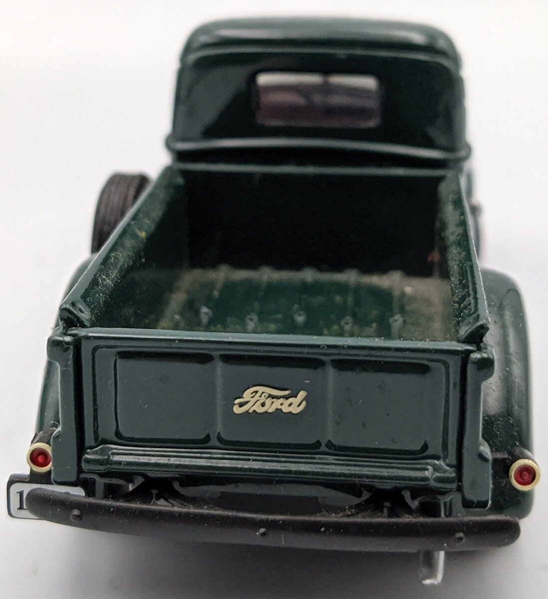 Gearbox 42-002 1:43 Ford 1942 Green Die-Cast Pickup Truck VG/Box