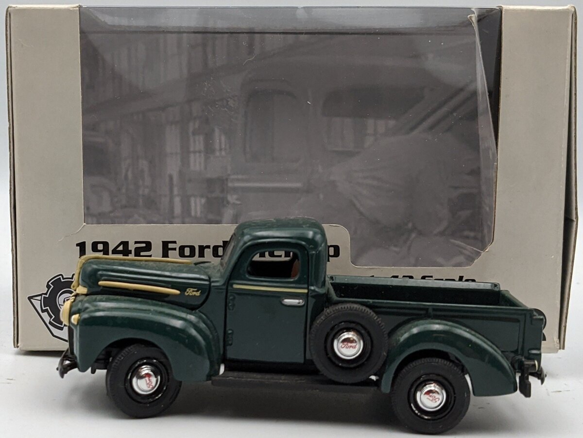 Gearbox 42-002 1:43 Ford 1942 Green Die-Cast Pickup Truck VG/Box