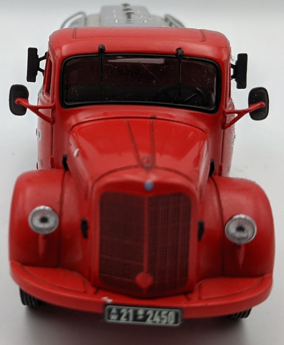 Minichamps 1:43 Mercedes-Benz L 3500 Tankwagen Gasolin EX/Box