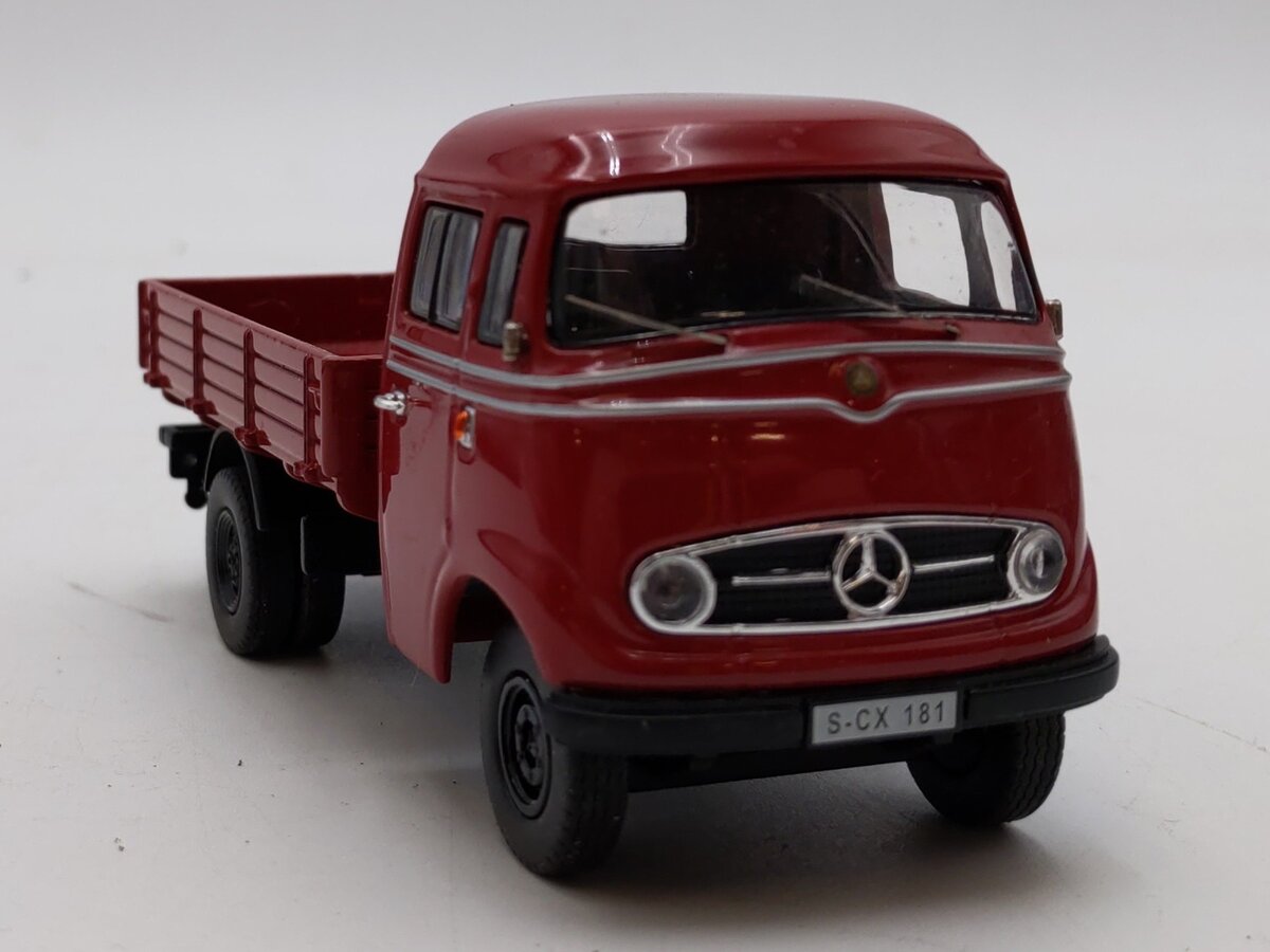 Premium ClassiXXs 1:87 scale Mercedes-Benz L319 pickup truck (Red) LN/Box