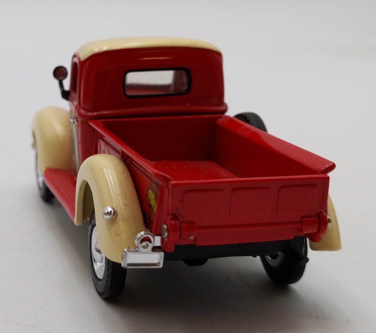 Matchbox Collectibles 1:43 Scale Coca-Cola 1940 Ford Pickup LN/Box