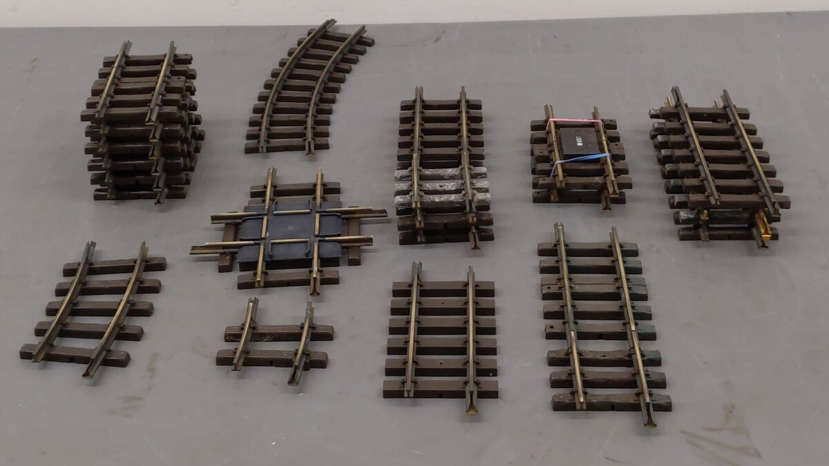 Assorted LGB Track Sections Curved and Straight 14 to 4 inches [22]